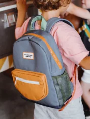 sac-a-dos-maternelle-enfants-gris-camel-format-rond-hello-hossy