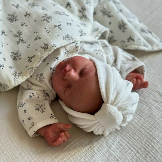Turban Velours Crème - Bonjour Little – Image 3