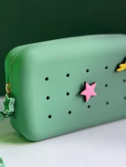 8d676fe172a89e612f85cb5b161a8b7fb09b695a78b6392820563ab3f6c44fd7