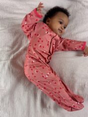 pyjama-bebe-amour-rose-postures pyjama-bebe-amour-rose-postures